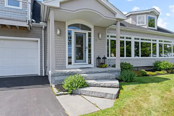 9 Loveitts Field Road, South Portland, ME 04106