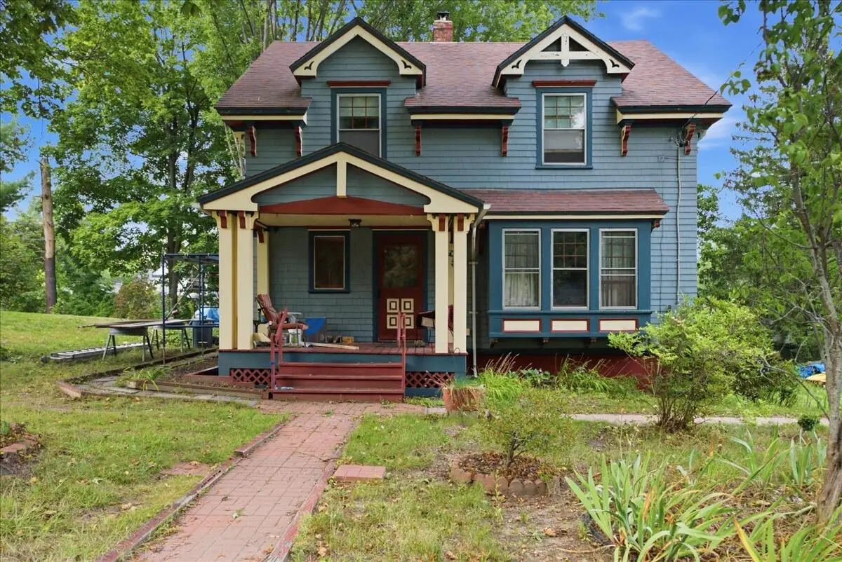 27 W Dartmouth Street, Auburn, ME 04210 - #1