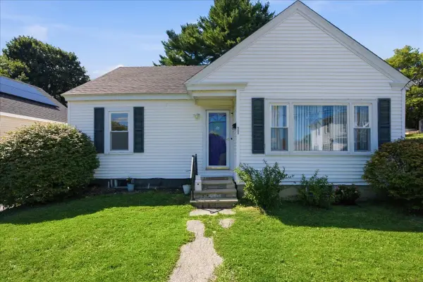 28 Oxford Street, Augusta, ME 04330