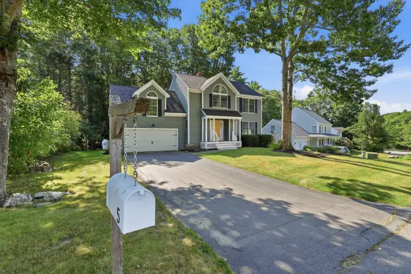 5 Cornerstone Drive, Falmouth, ME 04105