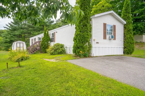 47 Autumn Lane, Lewiston, ME 04240