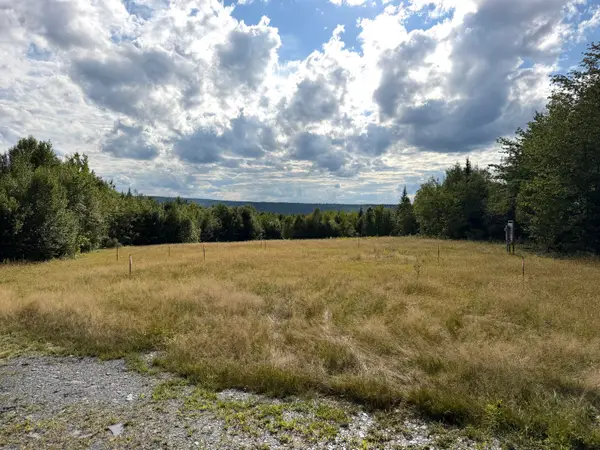 28 Bushey Road, Greenville, ME 04441