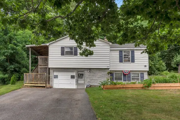 15 Peter Boulevard, Lewiston, ME 04240