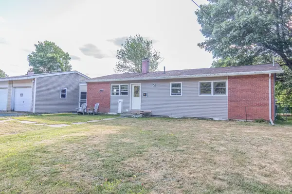 28 Randolph Drive, Bangor, ME 04401