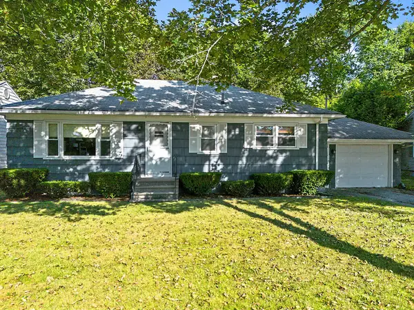 28 Arkwright Avenue, Lewiston, ME 04240