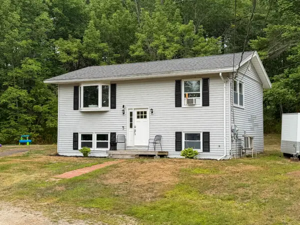 220 Post Road, Bowdoin, ME 04287