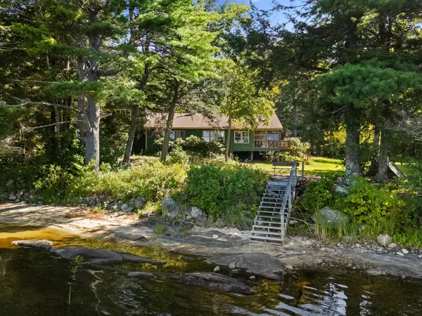 95 Mapleridge Road, Nobleboro, ME 04555