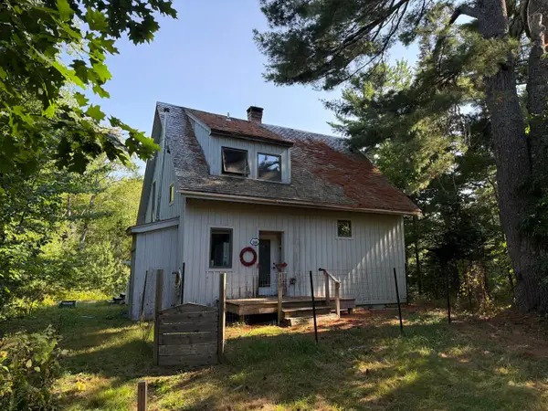 77 Doe Circle, Sedgwick, ME 04676