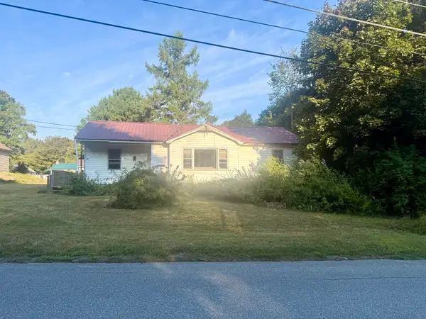 43 Edwards Street, Lincoln, ME 04457