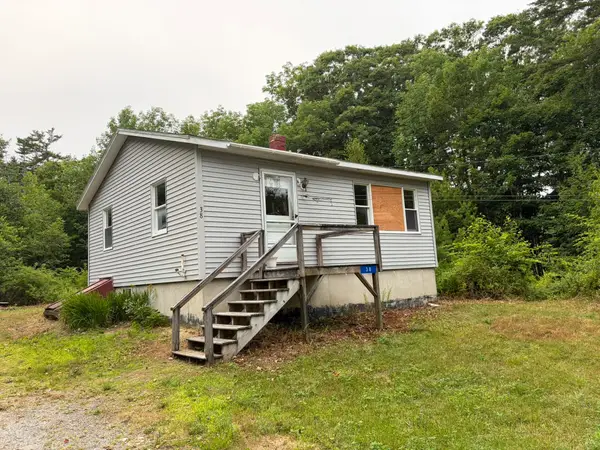 38 Meadow Cove Road, Boothbay, ME 04544