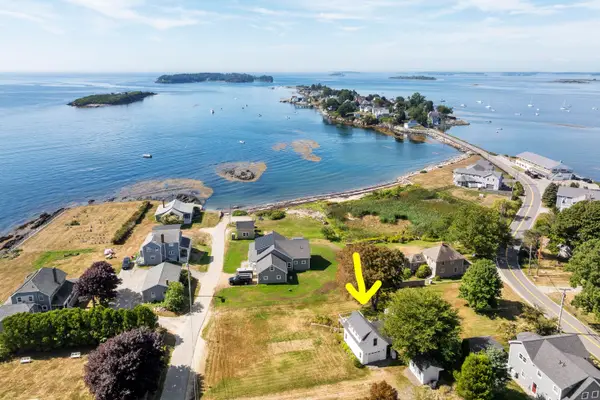 12 Graveyard Point Road, Harpswell, ME 04079