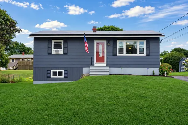 7 Swale Lane, Lewiston, ME 04240