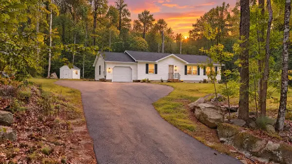 35 Grandview Road, Limerick, ME 04048