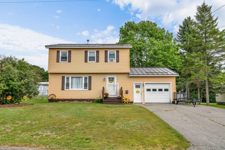 21 Western Avenue, East Millinocket, ME 04430 - #3