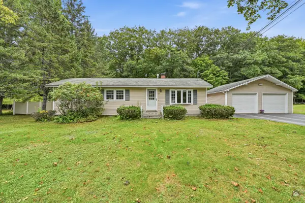32 Mountain View Drive, Paris, ME 04281