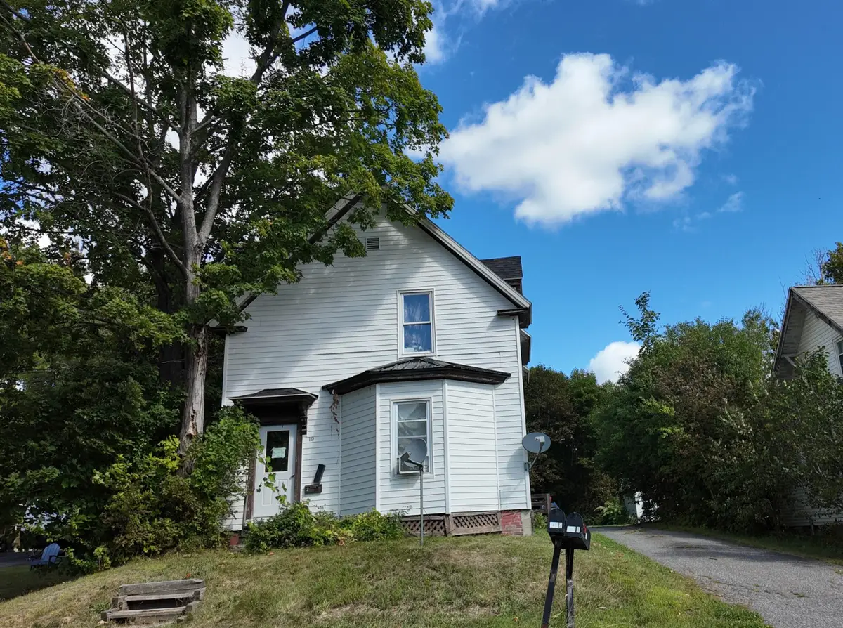 19 Oakland Street, Waterville, ME 04901 - #1