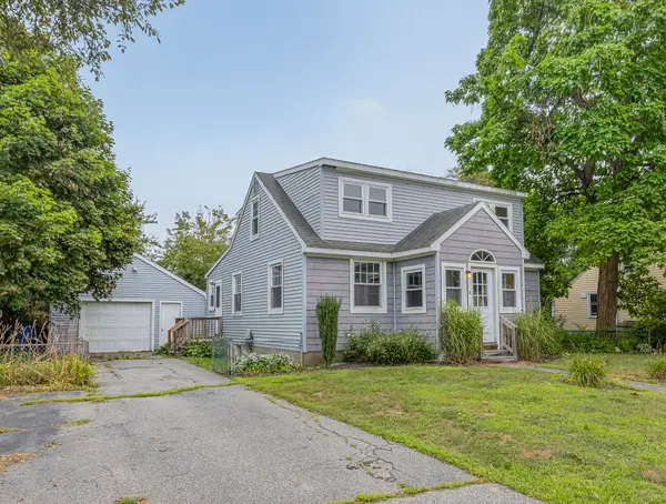 4 Farm Hill Road, Cape Elizabeth, ME 04107