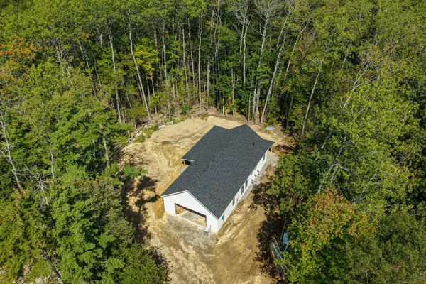 17 Oak Ridge W, Wiscasset, ME 04578