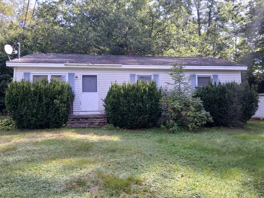4 Gordon Avenue, Rumford, ME 04276 - #3
