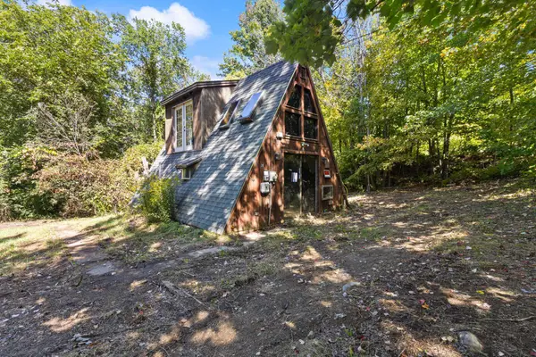 28 Bull Ring Road, Hiram, ME 04041