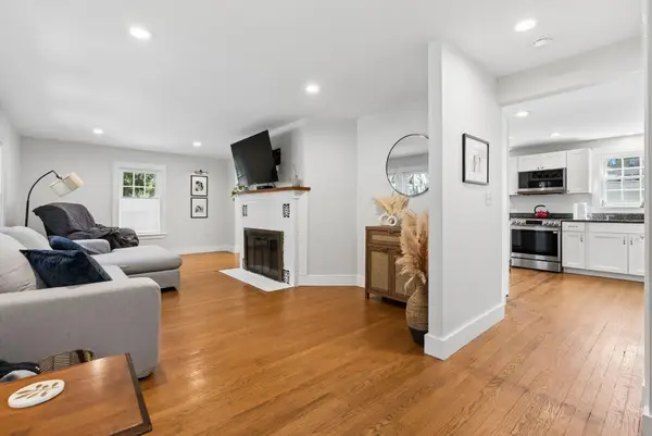 61 Pleasant Street, Brunswick, ME 04011