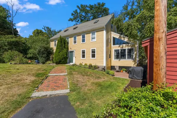 9 Cook Street #4, Kittery, ME 03904