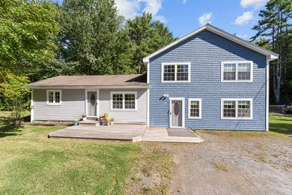 38 Back Street, Monmouth, ME 04265
