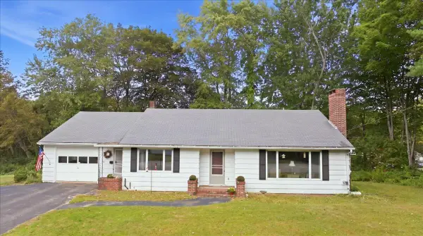 49 Mayfield Road, Auburn, ME 04210