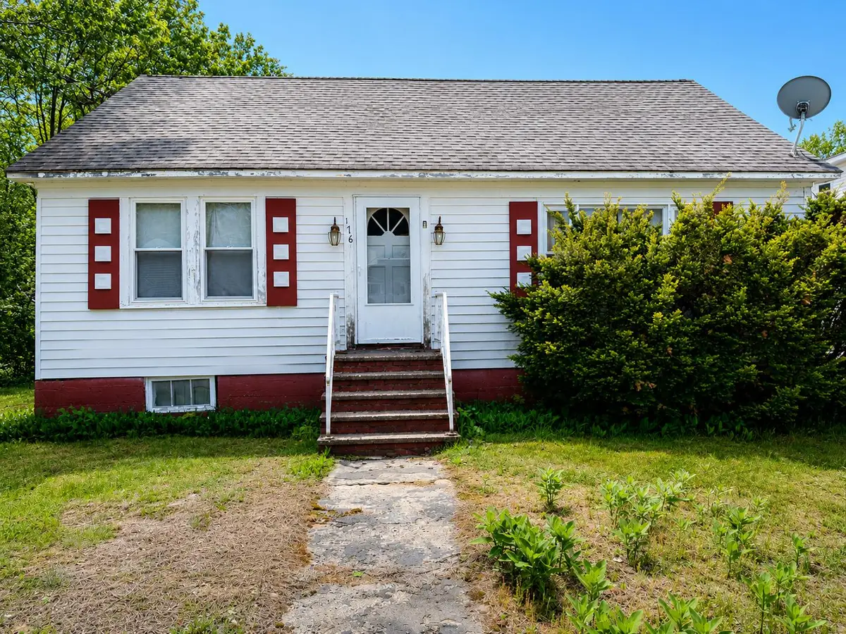 176 Bowdoin Street, Millinocket, ME 04462 - #1