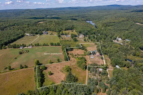 31 Cemetery Road, Montville, ME 04941