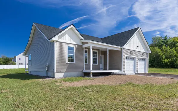 11 Tomahawk Lane, Berwick, ME 03901