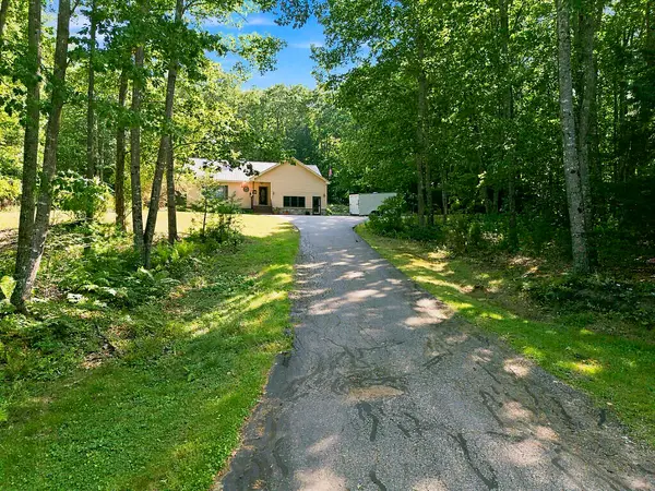 132 Sodom Road, Norway, ME 04268