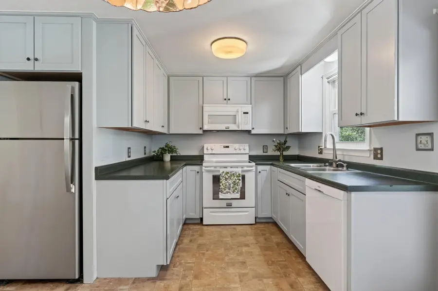 19 Ellen Circle, Yarmouth, ME 04096 - #3