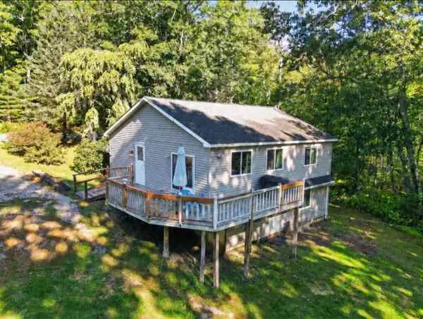 201 Mast Hill Road, Bucksport, ME 04416