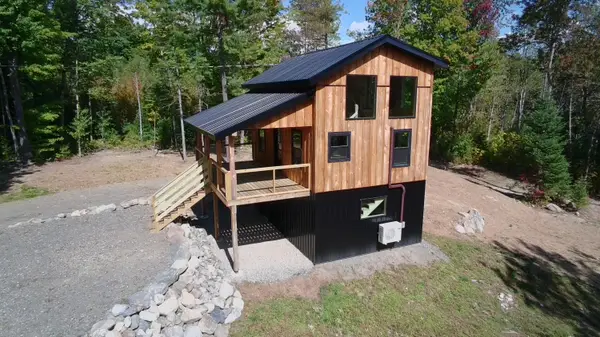 32 Monument Road, Abbot, ME 04406