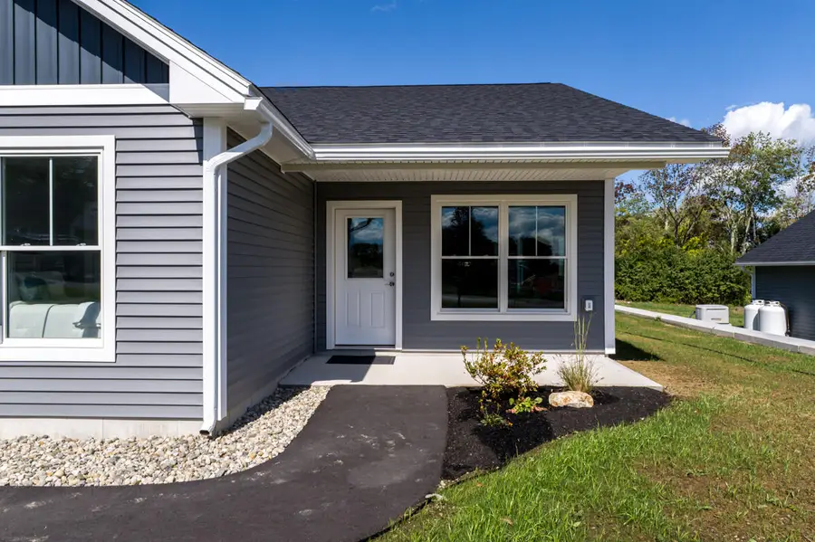 8 April Avenue, Monmouth, ME 04259 - #2