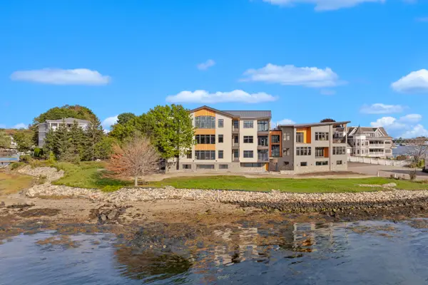 35 Badgers Island West #302, Kittery, ME 03904