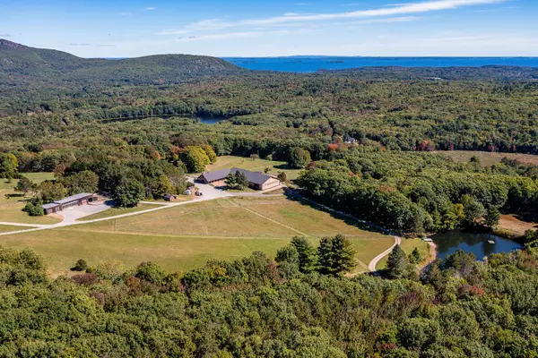 Address Withheld By Seller, Camden, ME 04843