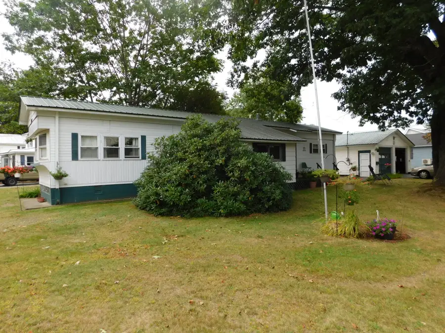 33 Chestnut Street, Skowhegan, ME 04976 - #3