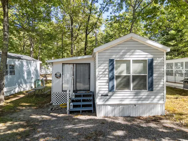 1 Robinson Way #B34, Kennebunk, ME 04043