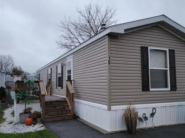 10 Blackberry Place, Kittery, ME 03904