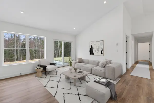 71 Mcgrath Pond Loop Road, Belgrade, ME 04917
