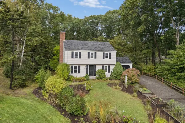 20 Ledgewood Lane, Cape Elizabeth, ME 04107