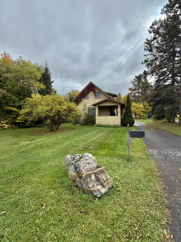 17 Washington Street, Caribou, ME 04736
