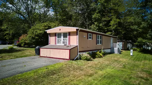 34 Imperial Drive, Eliot, ME 03903