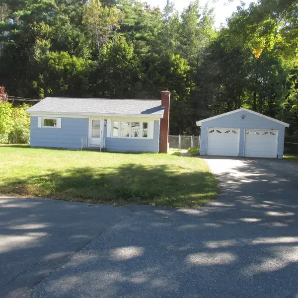 14 Davis Drive, Veazie, ME 04401