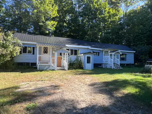 Address Withheld By Seller, Oakland, ME 04963