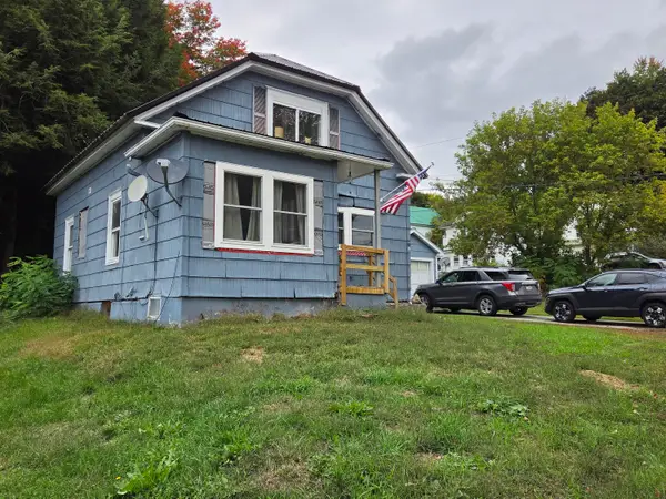 8 Gordon Street, Livermore Falls, ME 04254