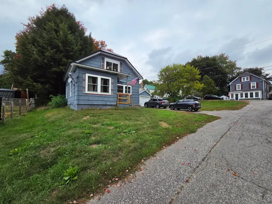 8 Gordon Street, Livermore Falls, ME 04254 - #2