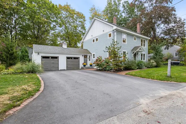 28 Stone Drive, Cape Elizabeth, ME 04107